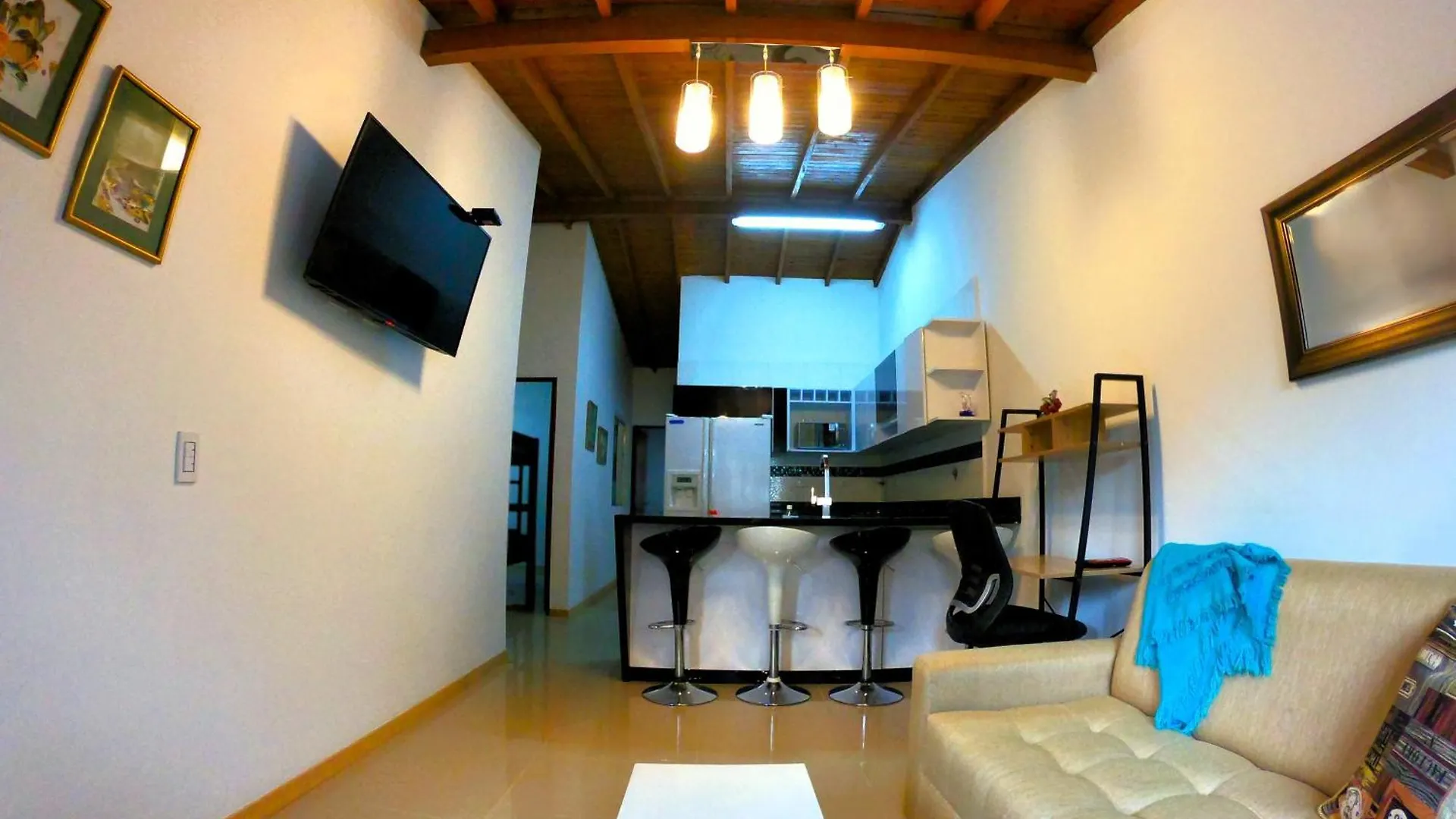 Сasa de vacaciones Azulejo - Guest House Medellín